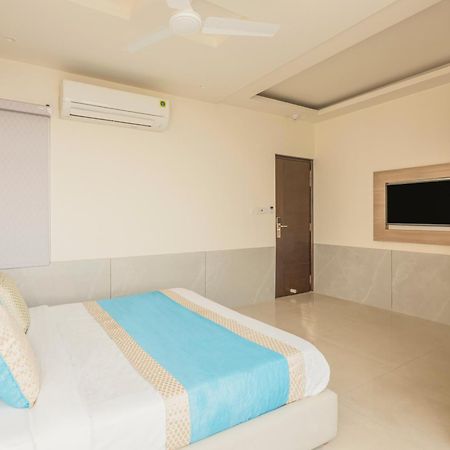Hotel Star By Star Group- Near Delhi Airport New Delhi Luaran gambar